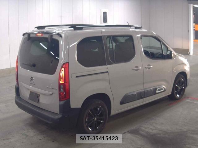 Citroen BERLINGO 2021-07 8330087-1