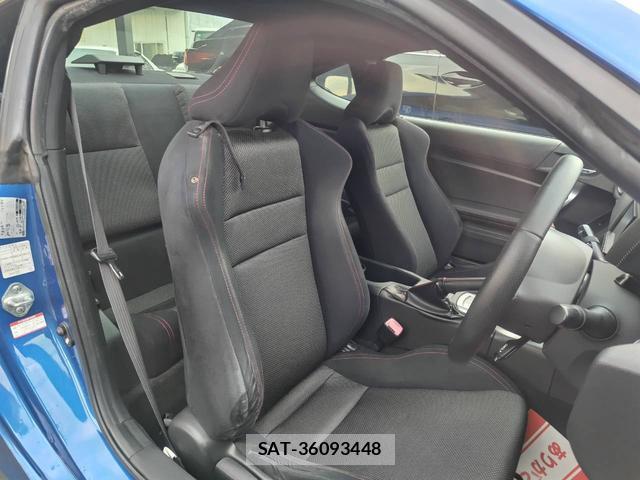 Subaru BRZ 2015-06 8330217-9