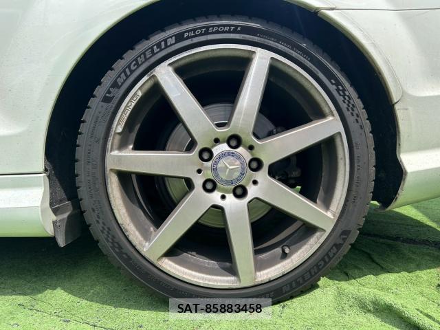 Mercedes Benz C-CLASS 2012-03 8328431-12