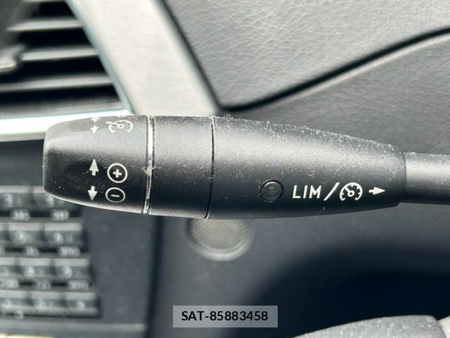Mercedes Benz C-CLASS 2012-03 8328431-7