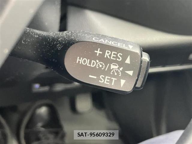 Toyota C-HR 2020-01 8328068-12