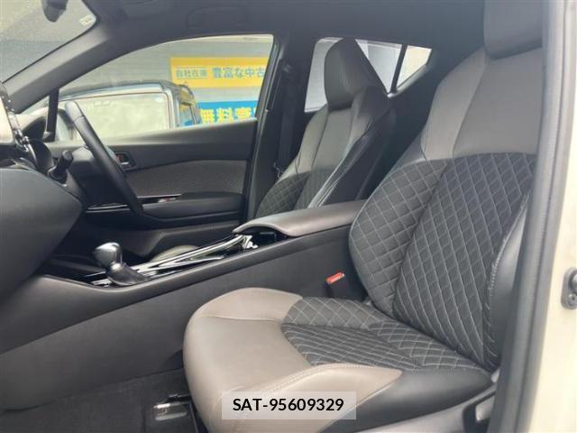 Toyota C-HR 2020-01 8328068-3