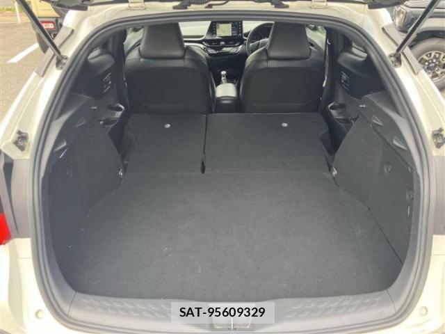 Toyota C-HR 2020-01 8328068-7