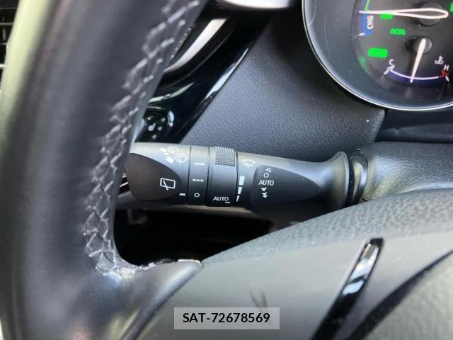Toyota C-HR 2018-11 8328453-16