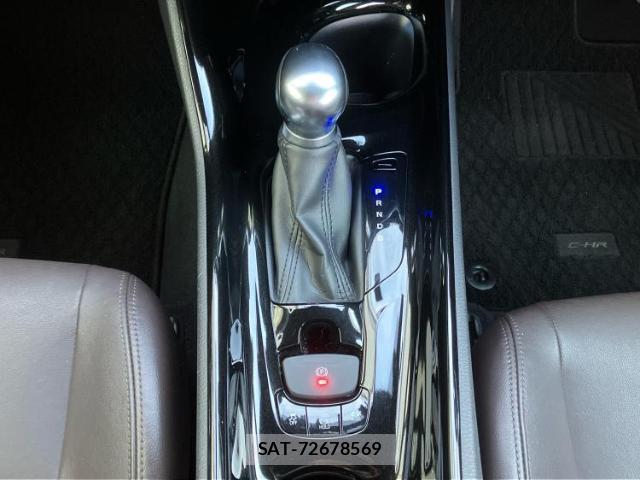 Toyota C-HR 2018-11 8328453-17