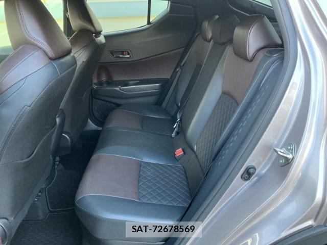 Toyota C-HR 2018-11 8328453-6