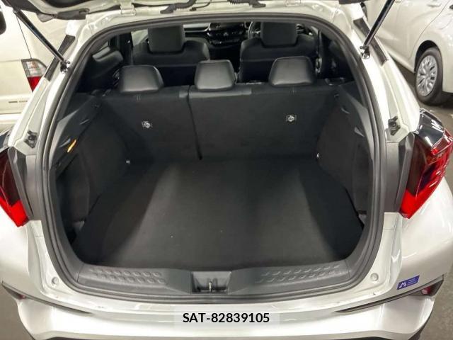 Toyota C-HR 2021-12 8328841-10