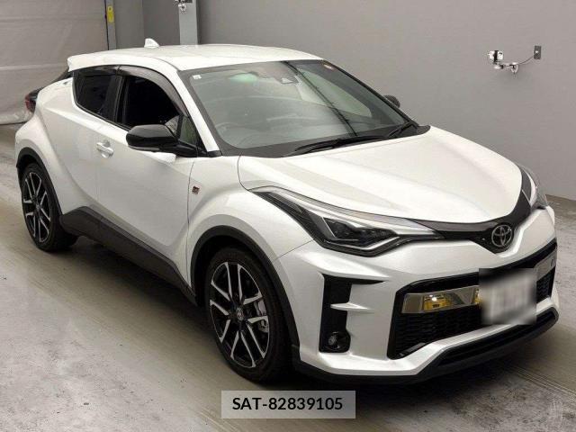 Toyota C-HR 2021-12 8328841-11