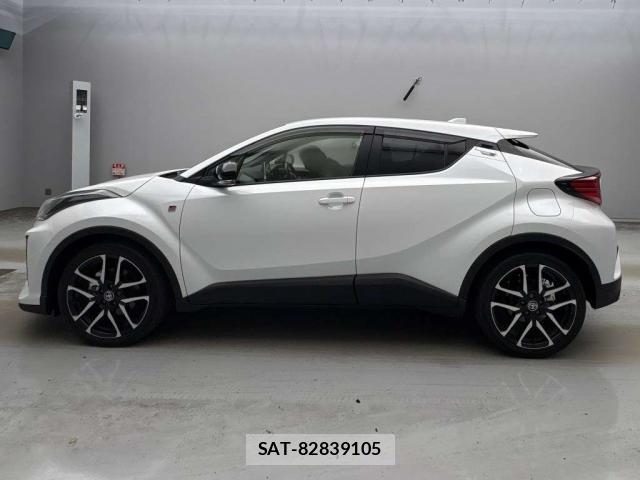 Toyota C-HR 2021-12 8328841-13