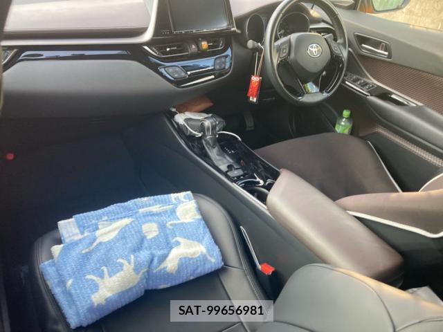Toyota C-HR 2017-04 8328979-10