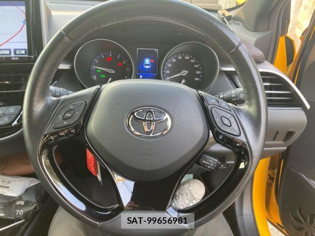 Toyota C-HR 2017-04 8328979-11