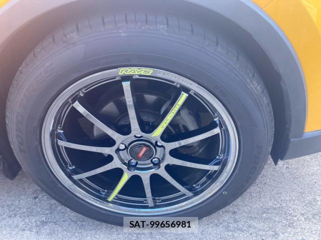 Toyota C-HR 2017-04 8328979-3