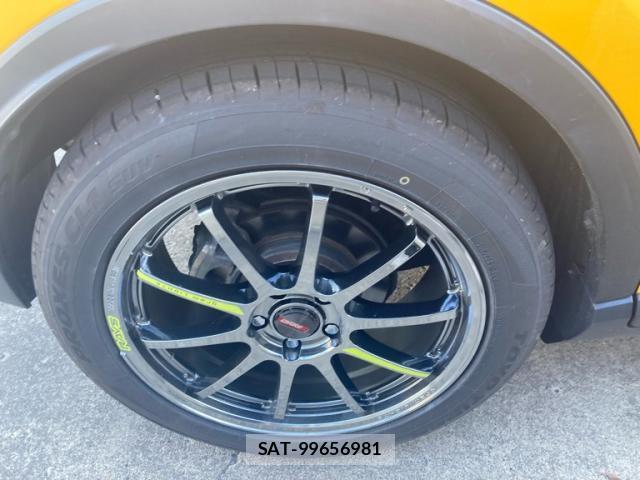 Toyota C-HR 2017-04 8328979-4