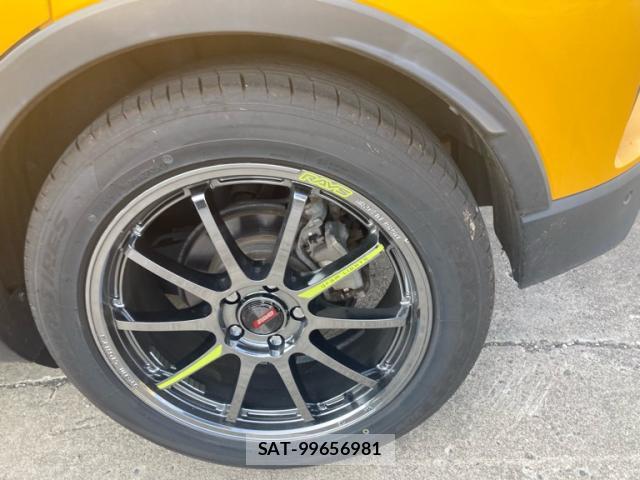 Toyota C-HR 2017-04 8328979-5