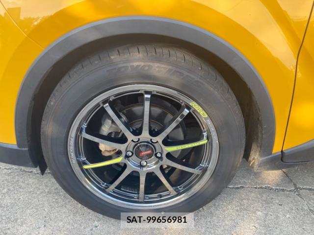 Toyota C-HR 2017-04 8328979-6