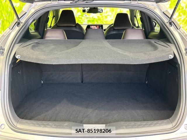 Toyota C-HR 2017-02 8329708-7