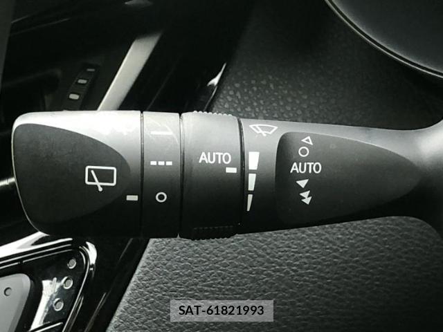 Toyota C-HR 2019-03 8329962-16