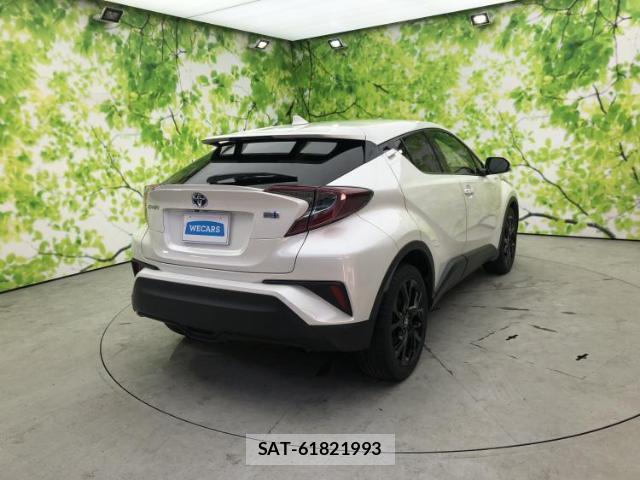 Toyota C-HR 2019-03 8329962-2