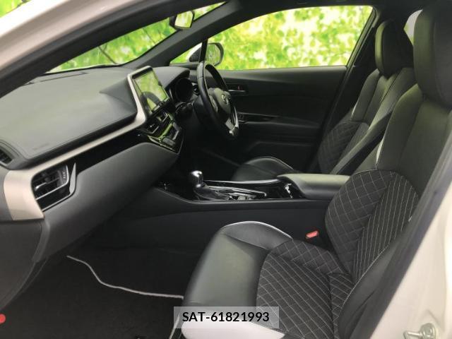 Toyota C-HR 2019-03 8329962-5