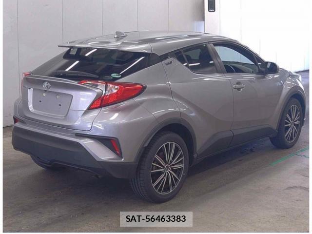 Toyota C-HR 2017-01 8330098-1