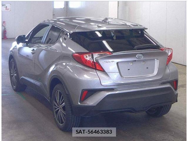 Toyota C-HR 2017-01 8330098-4