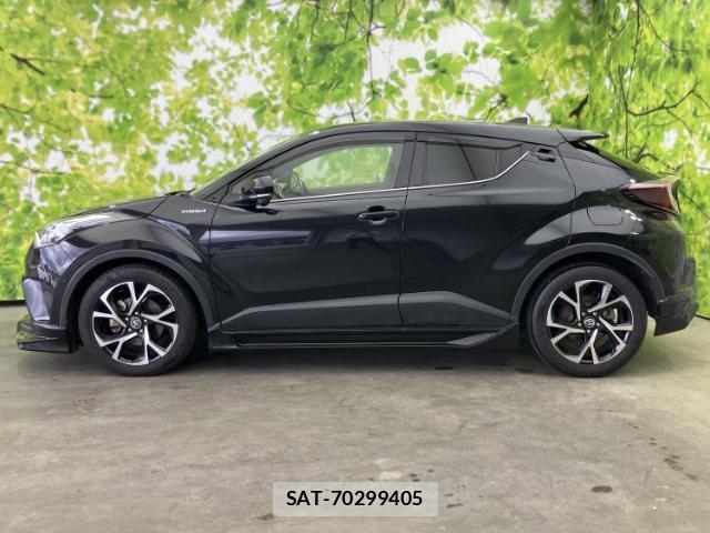 Toyota C-HR 2017-07 8330620-1
