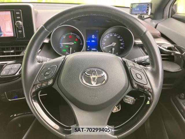 Toyota C-HR 2017-07 8330620-13