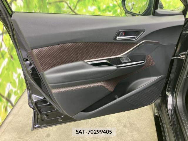 Toyota C-HR 2017-07 8330620-5