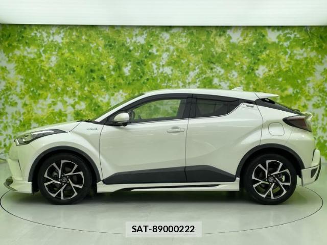 Toyota C-HR 2017-06 8330643-1