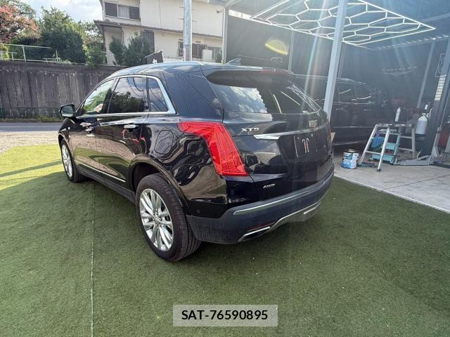 Cadillac XT5 2018-09 8330255-1