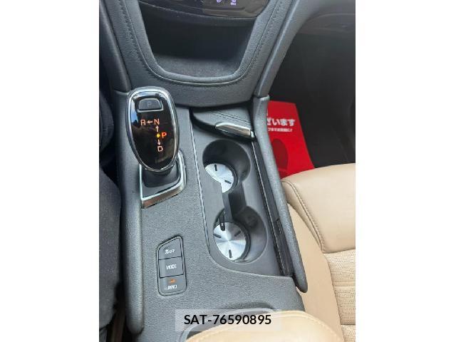 Cadillac XT5 2018-09 8330255-12