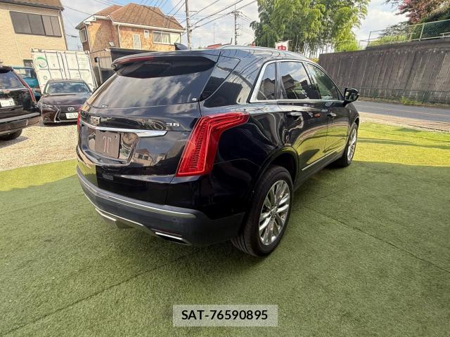 Cadillac XT5 2018-09 8330255-2