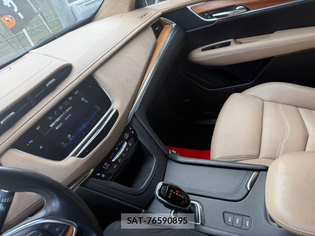 Cadillac XT5 2018-09 8330255-5