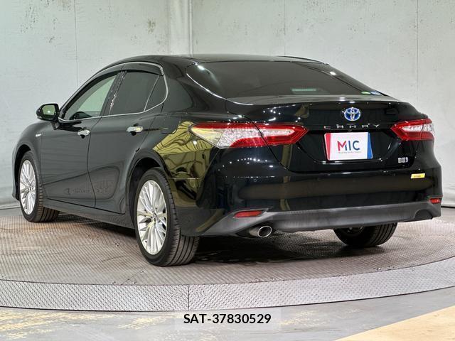 Toyota CAMRY 2018-03 8330192-16