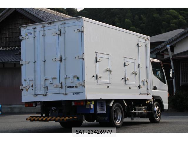 MITSUBISHI FUSO CANTER 2019-03 8327818-1