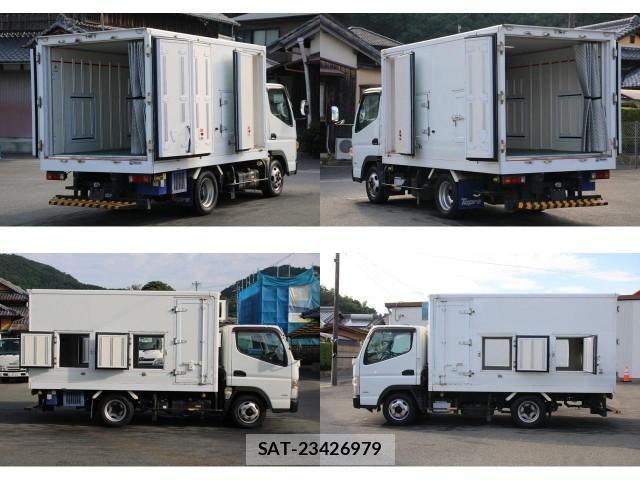MITSUBISHI FUSO CANTER 2019-03 8327818-4