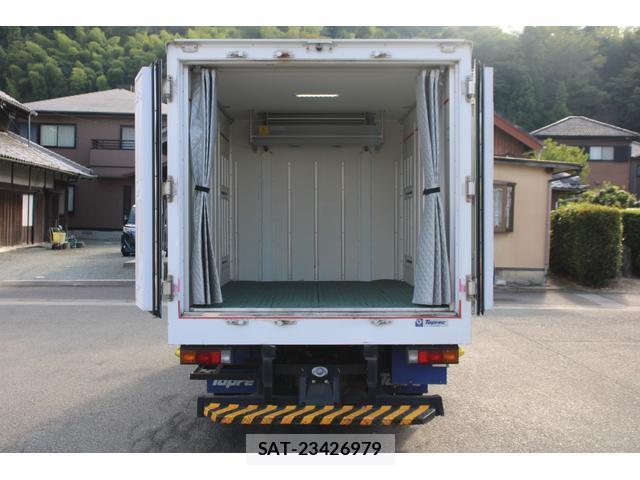 MITSUBISHI FUSO CANTER 2019-03 8327818-9