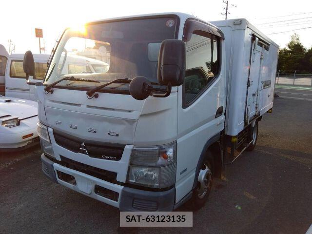 MITSUBISHI FUSO CANTER 2014-05 8330012-0