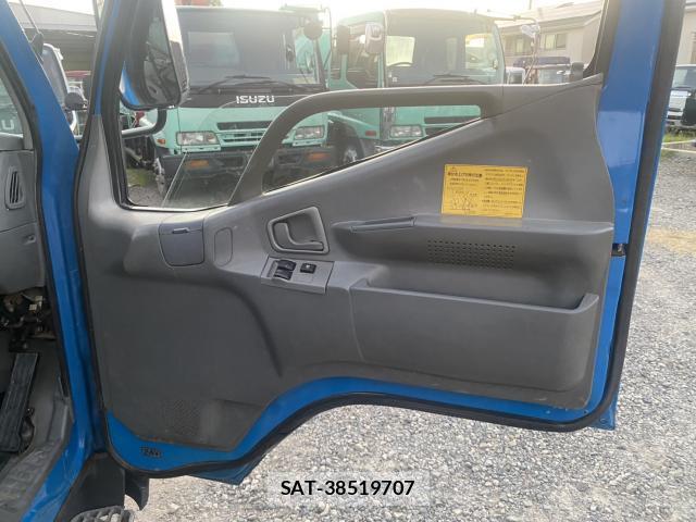 MITSUBISHI FUSO CANTER 2002-03 8330677-19