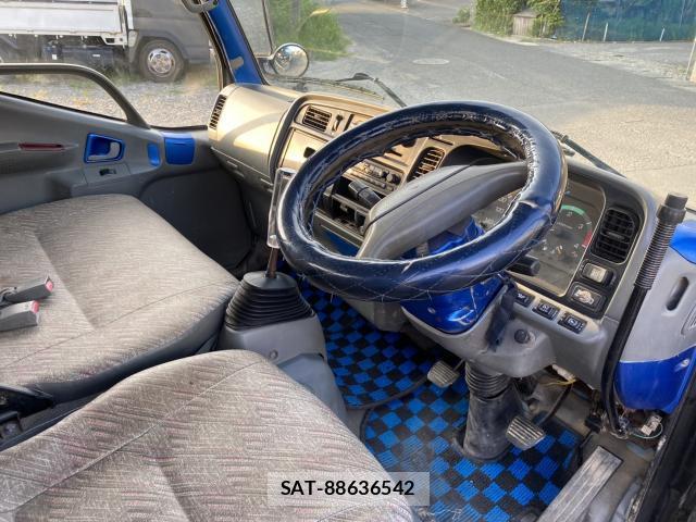 MITSUBISHI FUSO CANTER 2000-12 8330678-15