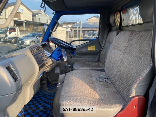 MITSUBISHI FUSO CANTER 2000-12 8330678-2