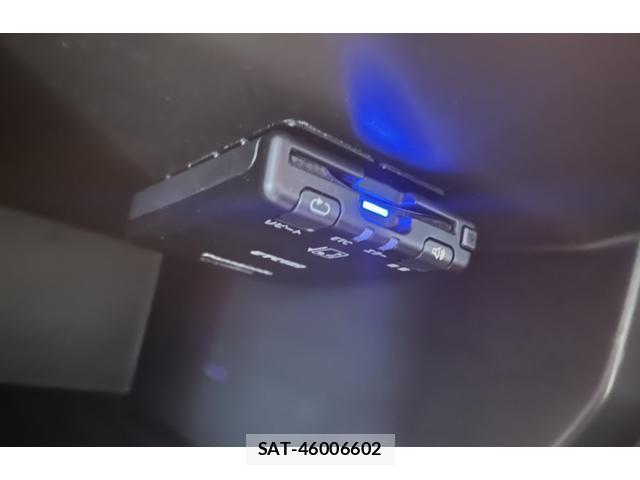 Renault CAPTUR 2023-09 8330157-13