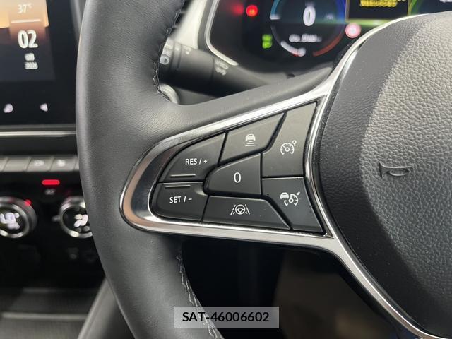 Renault CAPTUR 2023-09 8330157-7