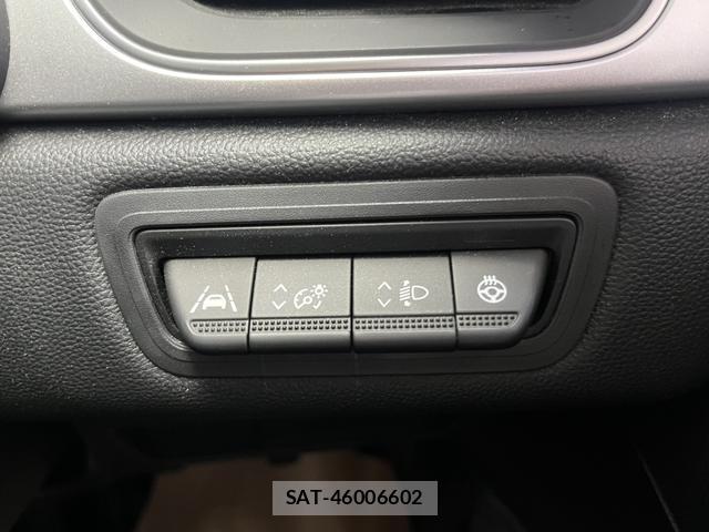 Renault CAPTUR 2023-09 8330157-8