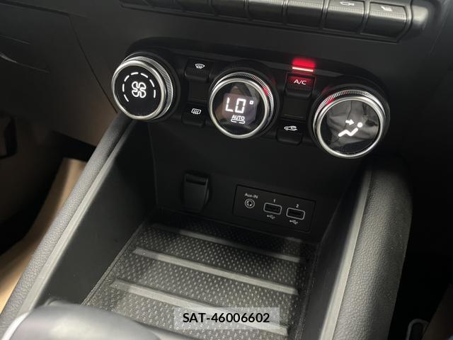 Renault CAPTUR 2023-09 8330157-9