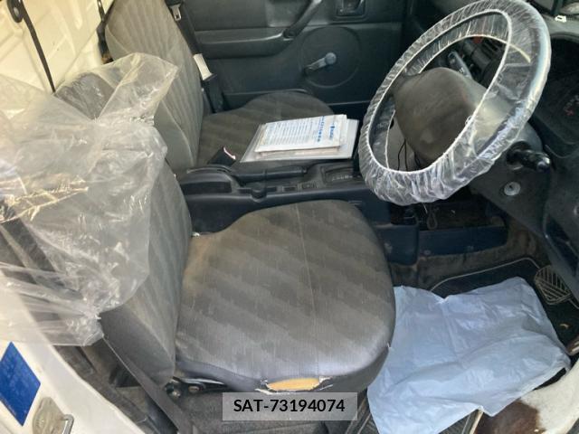 Suzuki CARRY TRUCK 2008-04 8329639-7