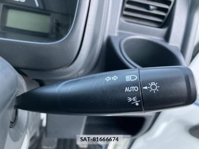 Suzuki CARRY TRUCK 2022-09 8330083-11
