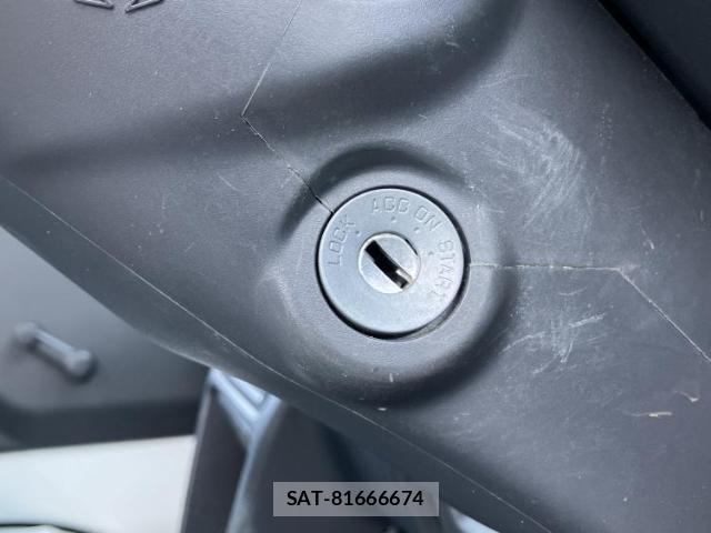 Suzuki CARRY TRUCK 2022-09 8330083-14