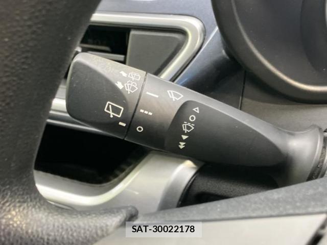 Daihatsu CAST 2017-02 8330543-16