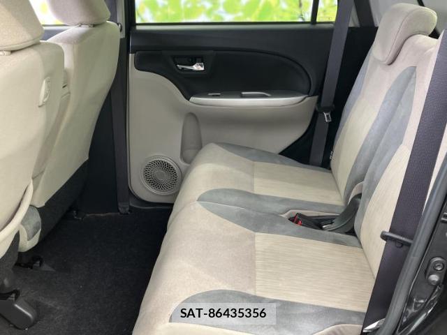 Daihatsu CAST 2017-03 8330652-6